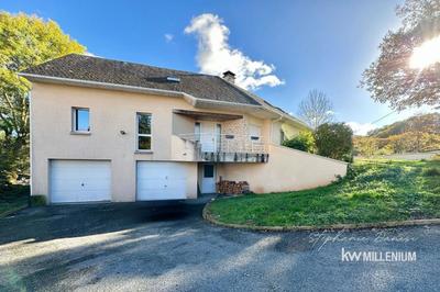 Maison - 176 m² - 5 pièces