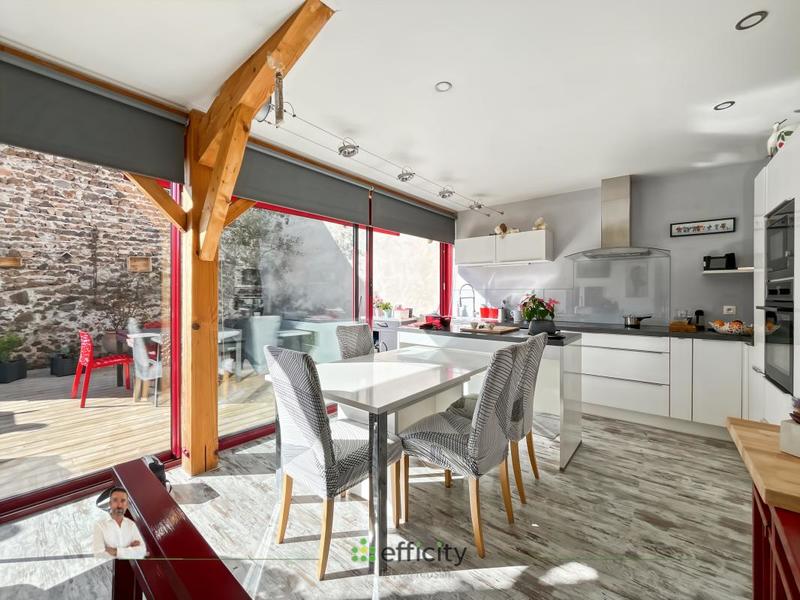 Maison - 110 m² - 5 pièces