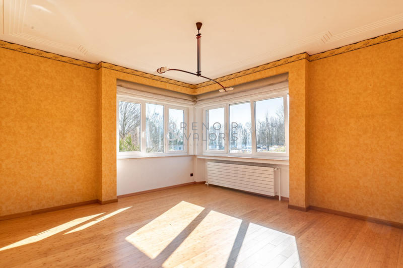 Maison ancienne - 265 m² - 11 pièces