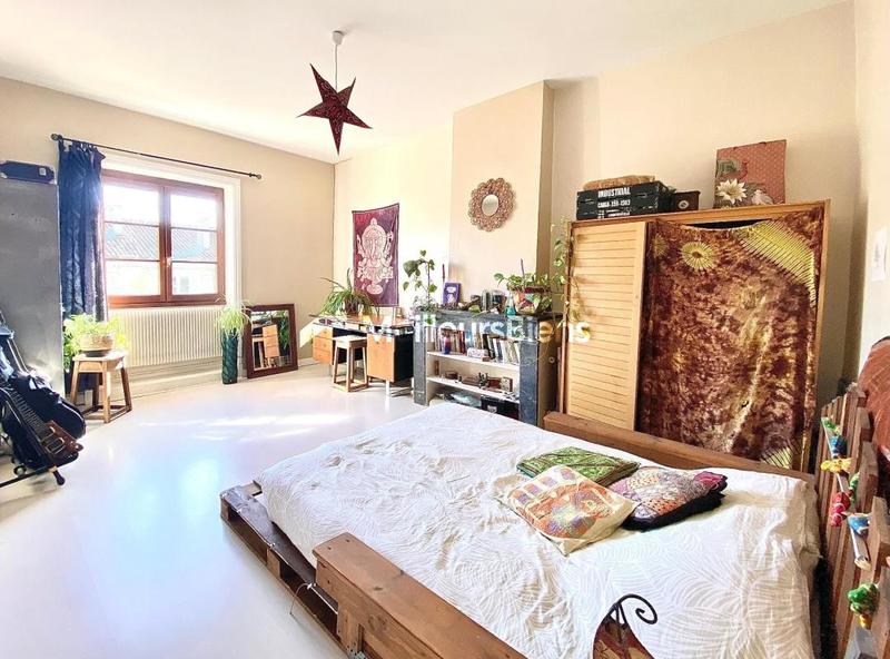 Appartement ancien - 91 m² - 4 pièces