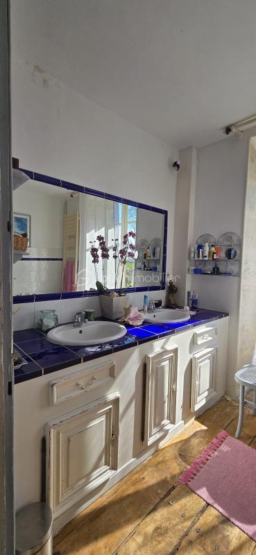 Demeure - 268 m² - 8 pièces