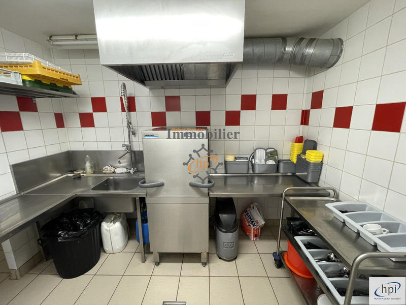 Fonds de commerce - Magasins - 278 m²