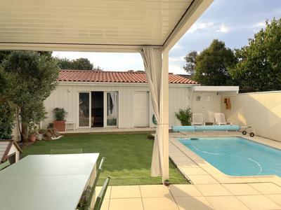 Villa - 168 m² - 6 pièces