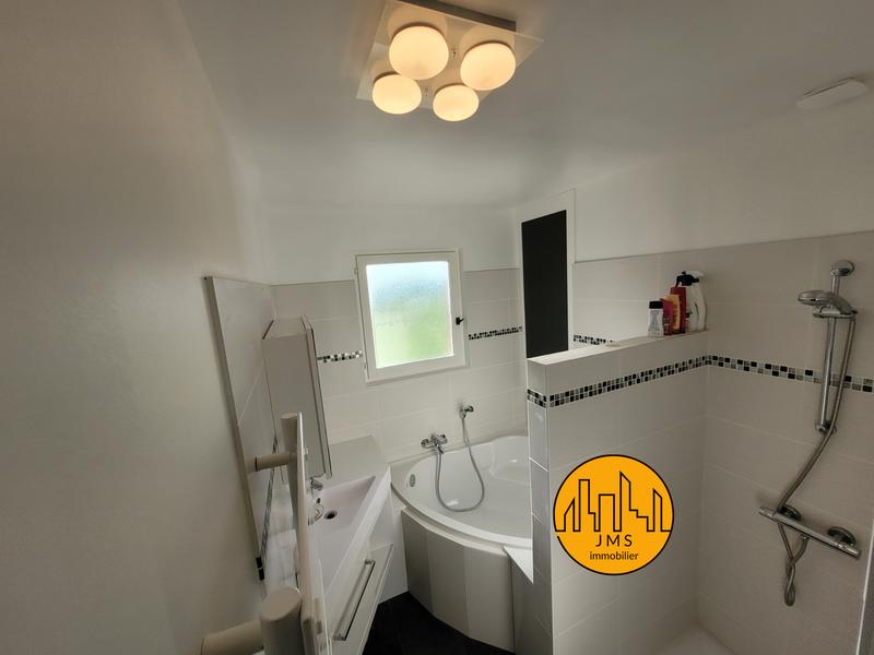 Maison - 105 m² - 5 pièces