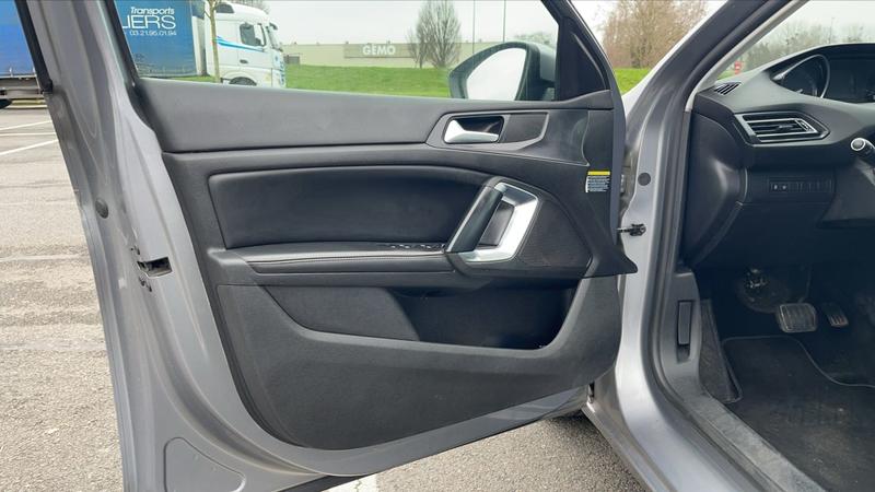 Peugeot 308 II 1.2 PureTech 130 Eat6 Feline