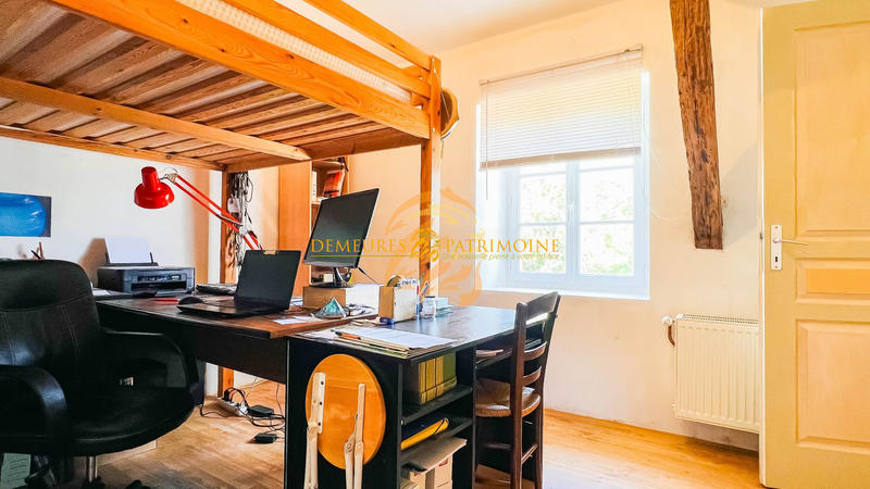 Maison - 280 m² - 6 pièces