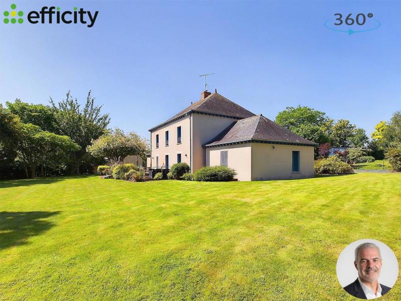 Maison - 290 m² - 8 pièces