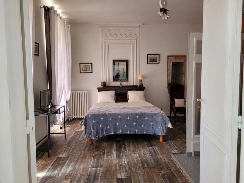 Maison - 470 m² - 18 pièces