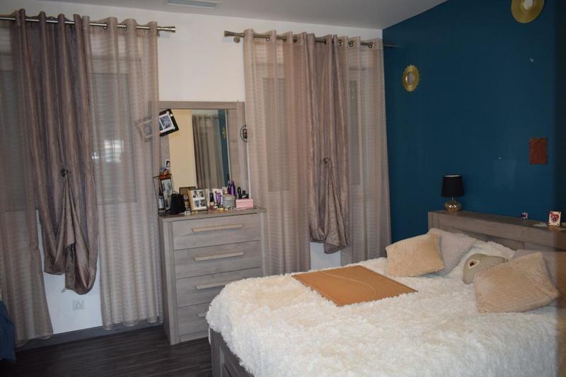 Maison - 160 m² - 11 pièces