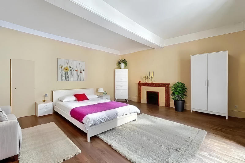 Maison - 255 m² - 8 pièces