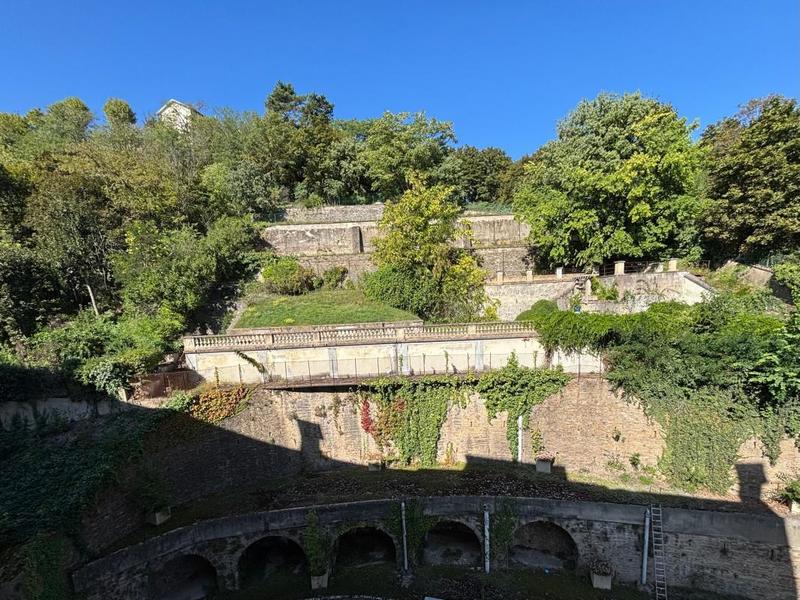 Appartement - 120 m² - 4 pièces