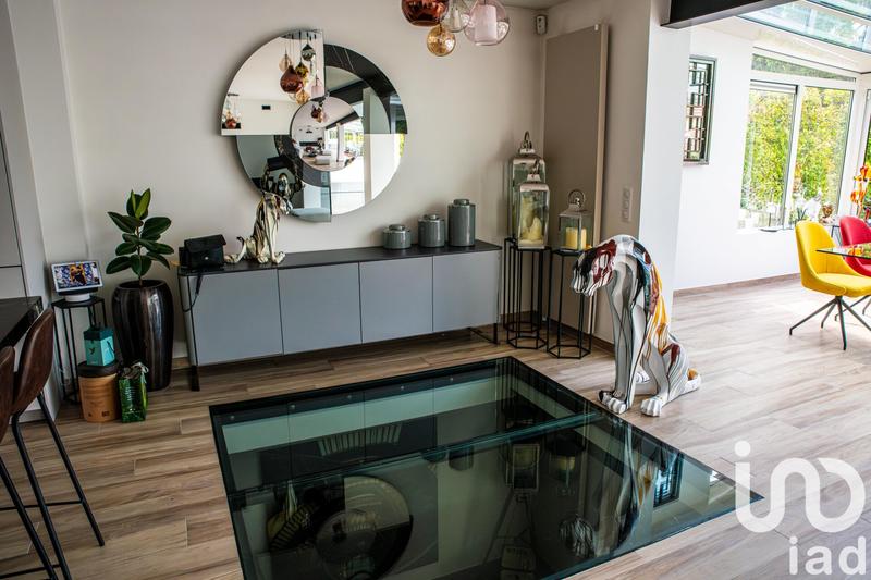 Maison - 225 m² - 7 pièces