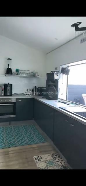 Maison - 257 m² - 9 pièces