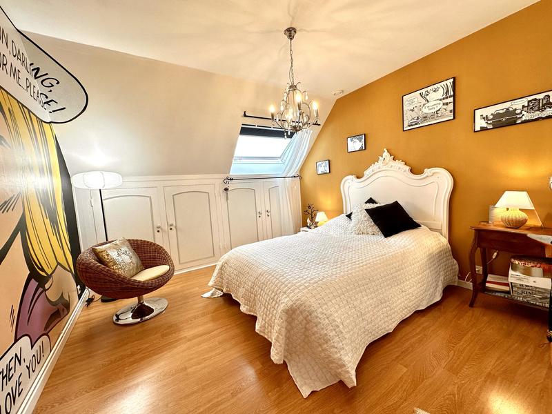 Maison - 230 m² - 5 pièces