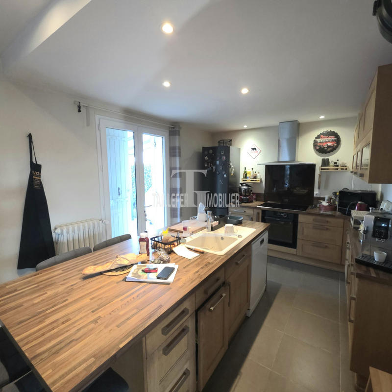 Maison - 159 m² - 8 pièces