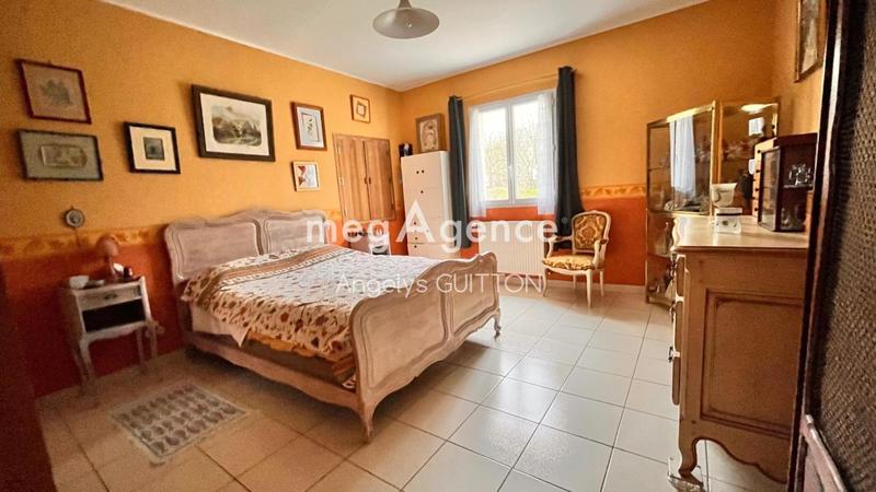 Maison - 384 m² - 15 pièces