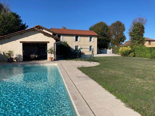 Maison ancienne - 200 m² - 6 pièces