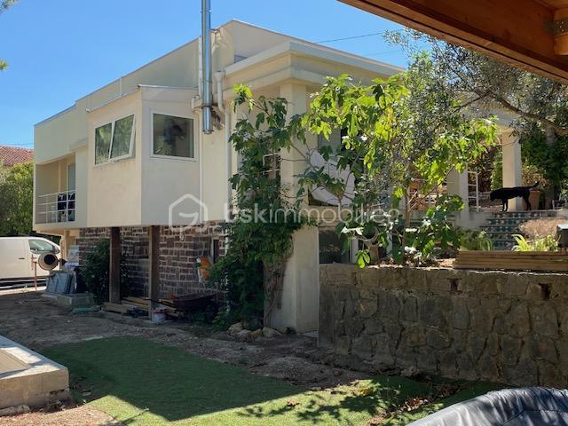 Maison - 101 m² - 4 pièces