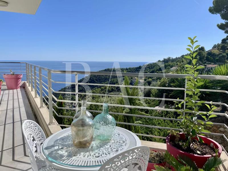 Appartement - 210 m² - 5 pièces