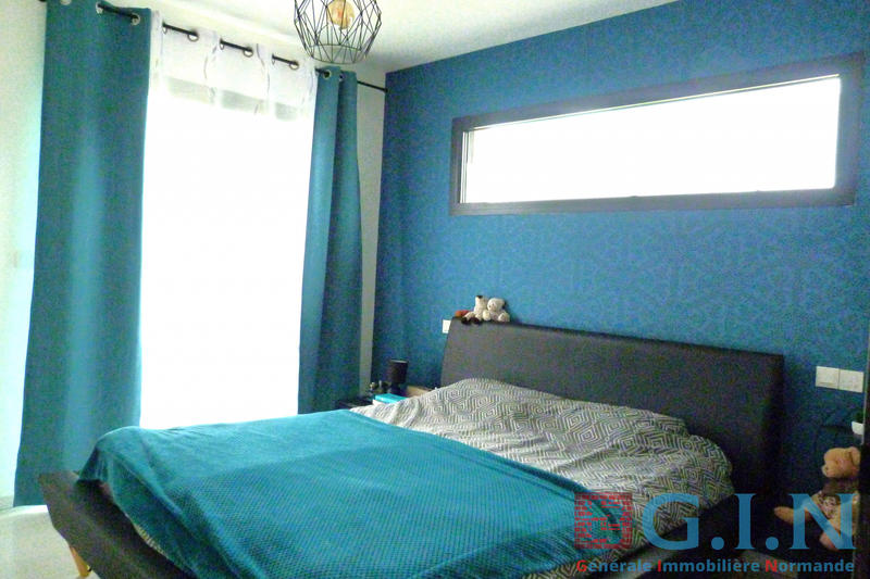 Maison - 200 m² - 8 pièces