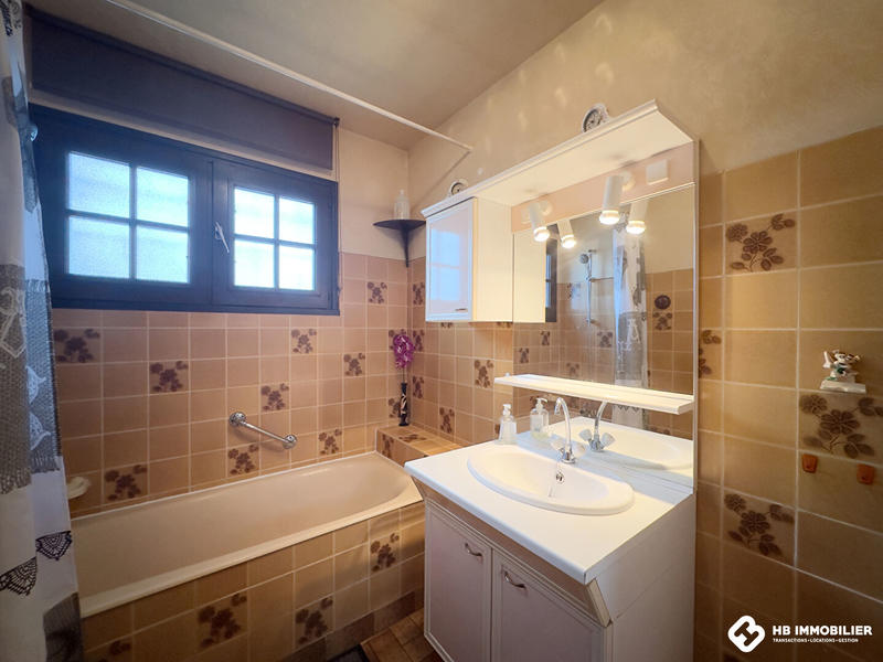 Maison - 90 m² - 5 pièces