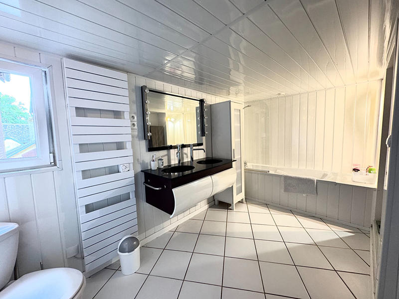 Maison - 175 m² - 7 pièces