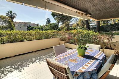 Appartement - 90 m² - 3 pièces