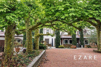 Maison - 460 m² - 14 pièces