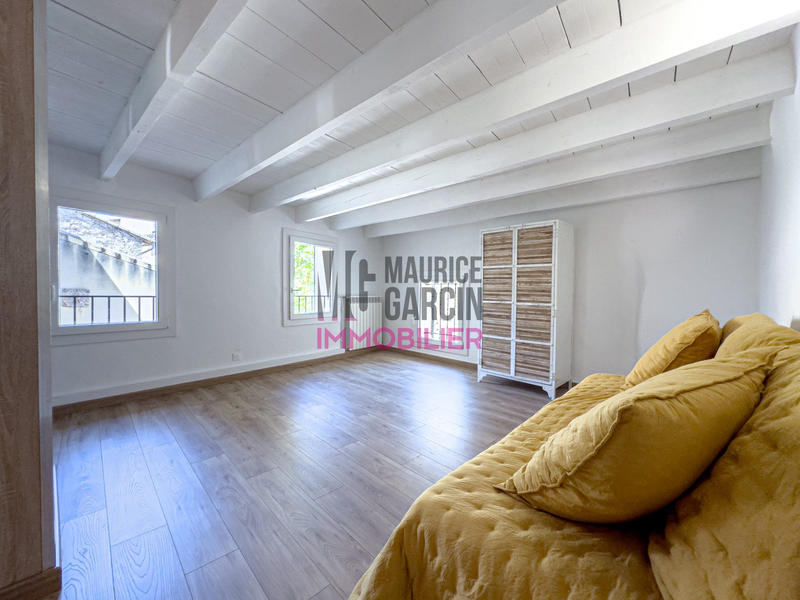 Maison - 220 m² - 9 pièces