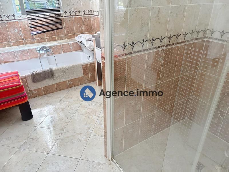 Maison - 192 m² - 6 pièces