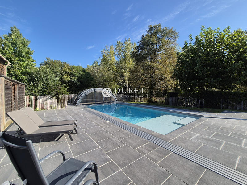 Villa - 359 m² - 11 pièces