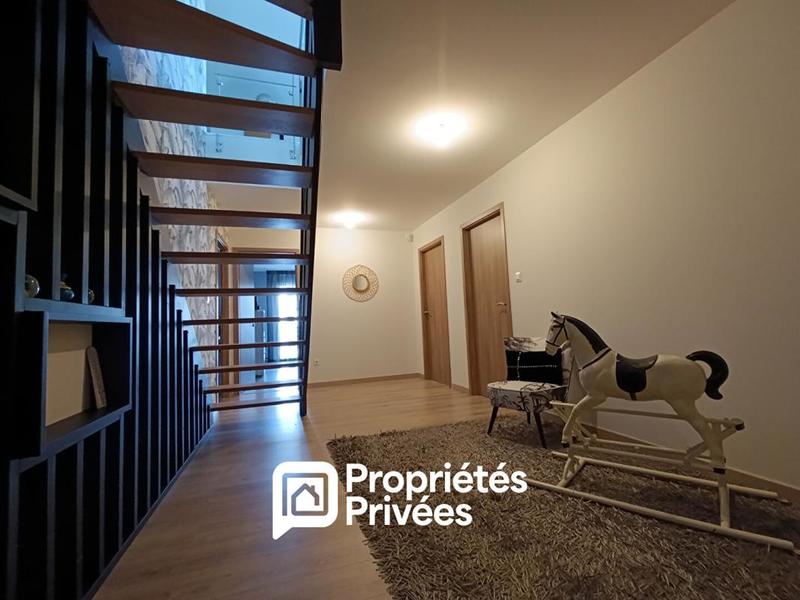 Maison - 159 m² - 6 pièces