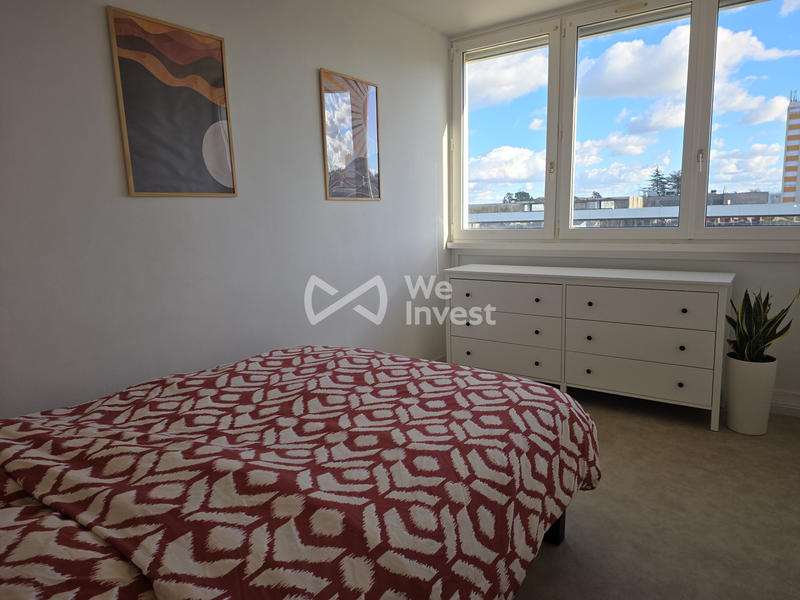 Appartement - 80 m² - 6 pièces