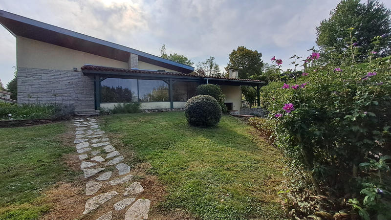 Maison - 180 m² - 5 pièces
