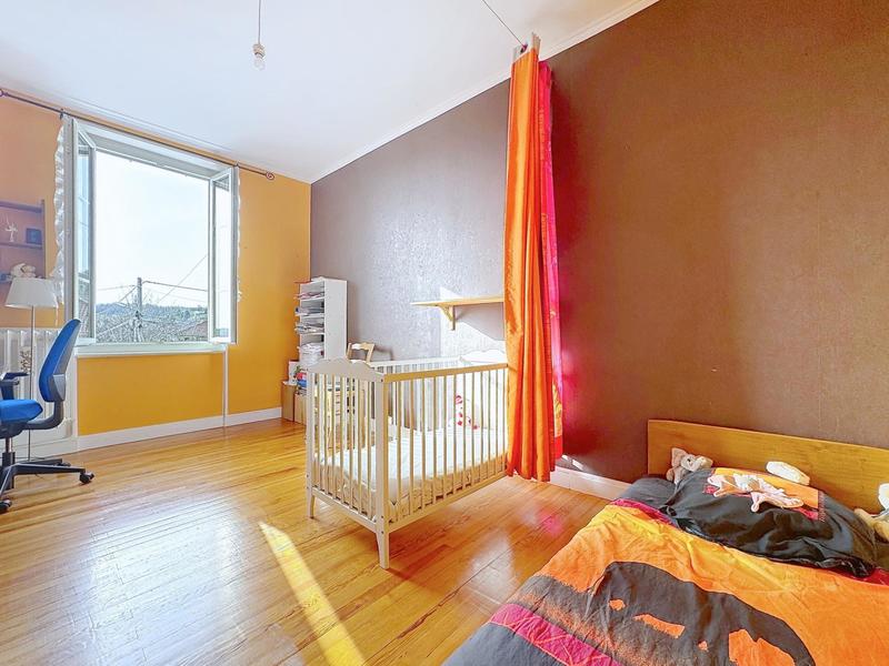 Maison - 104 m² - 7 pièces