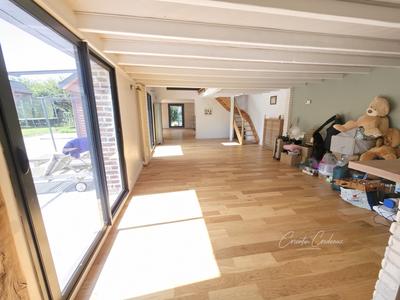 Propriété - 210 m² - 7 pièces