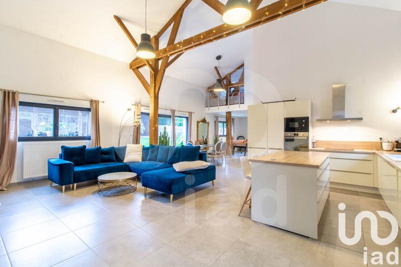 Maison - 200 m² - 7 pièces