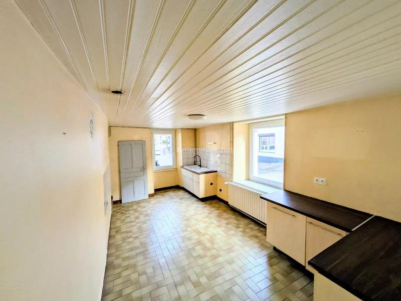 Maison - 102 m² - 6 pièces