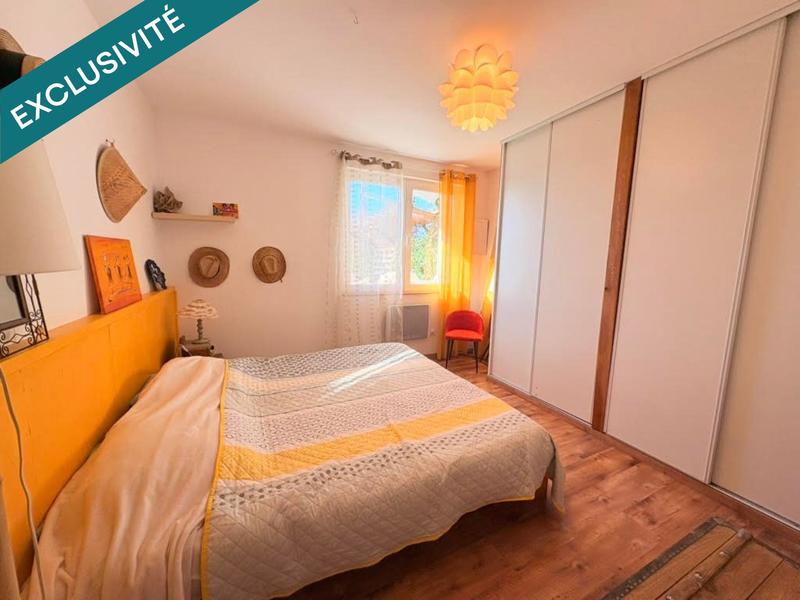 Maison - 213 m² - 7 pièces