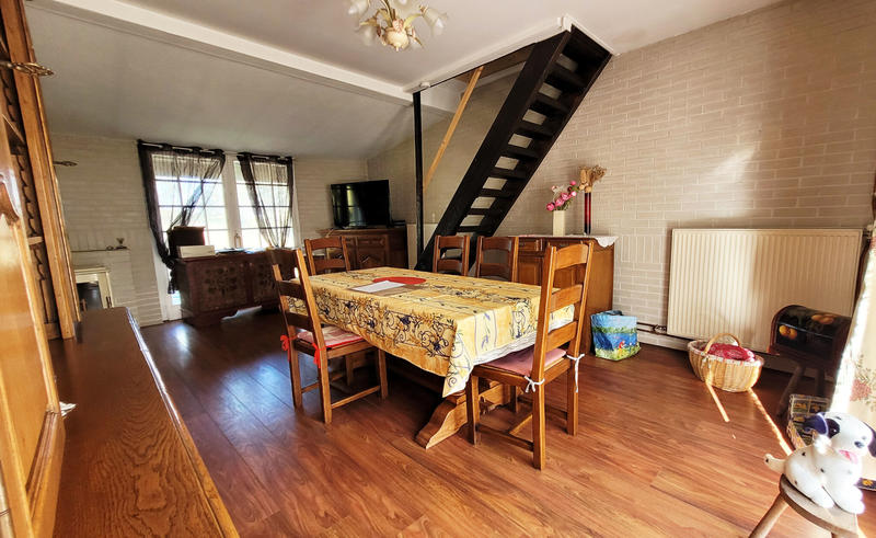 Maison - 376 m² - 15 pièces