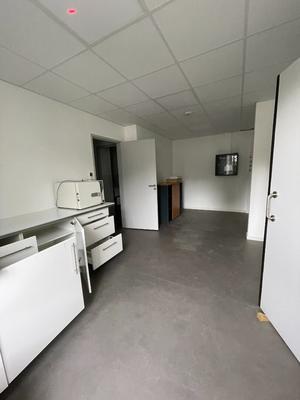 Local commercial - 77 m² - 3 pièces