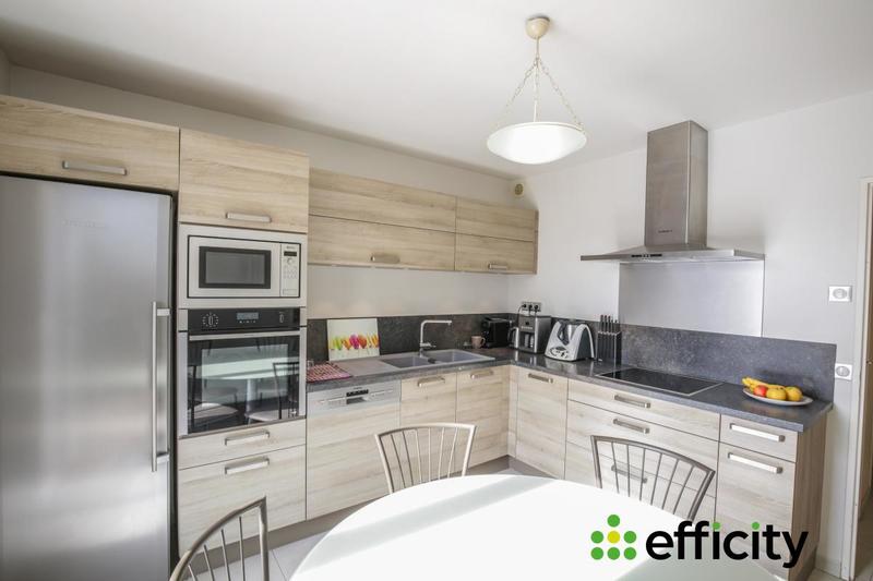 Pavillon - 147 m² - 8 pièces