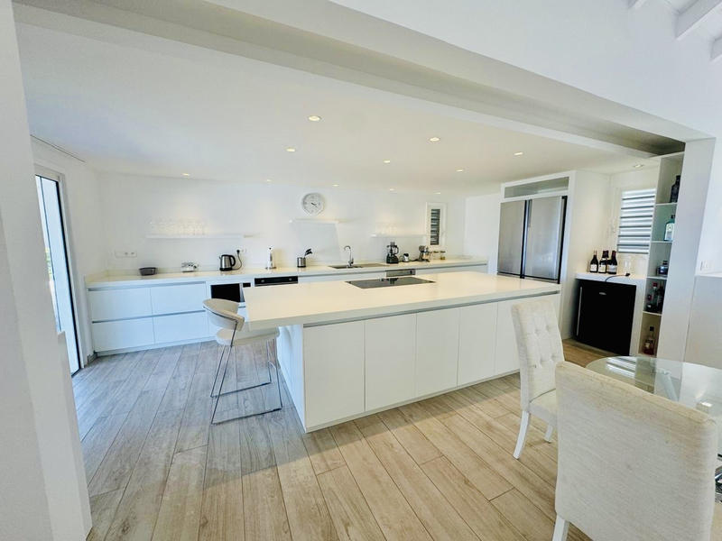 Villa - 250 m² - 5 pièces