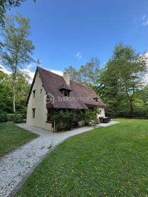 Maison traditionnelle - 128 m² - 7 pièces