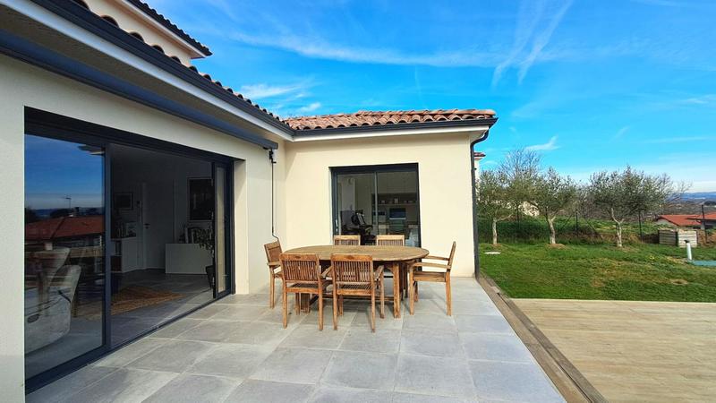 Maison - 179 m² - 5 pièces