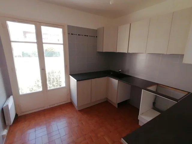 Appartement - 100 m² - 5 pièces