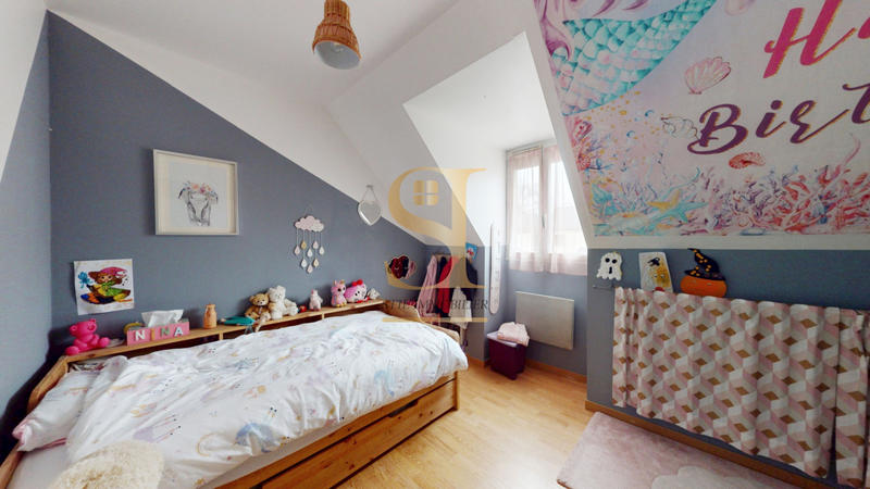 Maison - 101 m² - 6 pièces