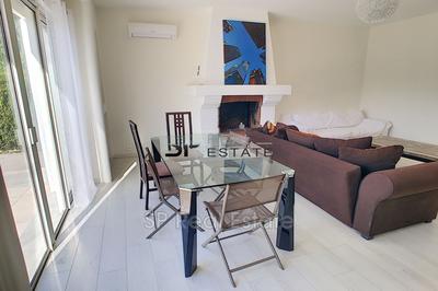 Maison - 107 m² - 4 pièces