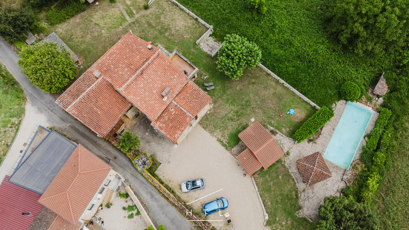 Maison - 261 m² - 6 pièces