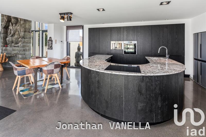 Maison de maîtres - 260 m² - 8 pièces